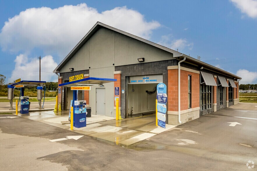 More Photos Of 3507 W Highland Rd, Milford Freestanding For Sale