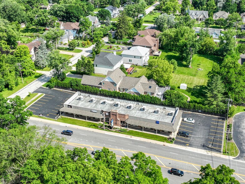 More Photos Of 4880 W Euclid Ave, Palatine General Retail For Sale