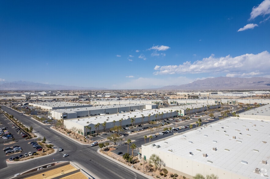 More Photos Of 4031 Industrial Center Dr, North Las Vegas Distribution For Lease