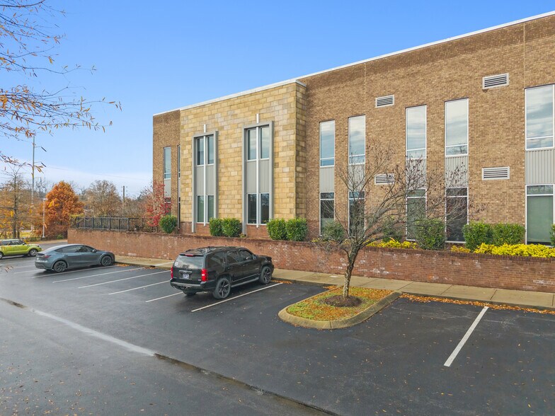 More Photos Of 2179 Edward Curd Ln, Franklin Loft Creative Space For Sale