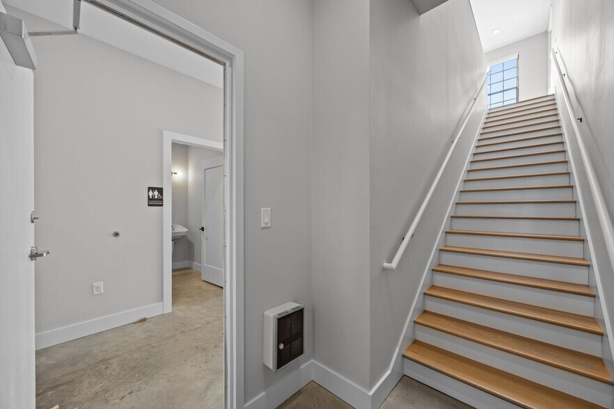 More Photos Of 315 Haywood Rd, Asheville Storefront Retail Residential For Sale