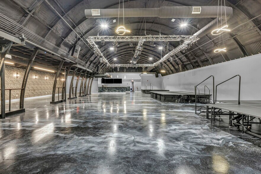 More Photos Of 1025 E Fifth Ave, Columbus Warehouse For Lease