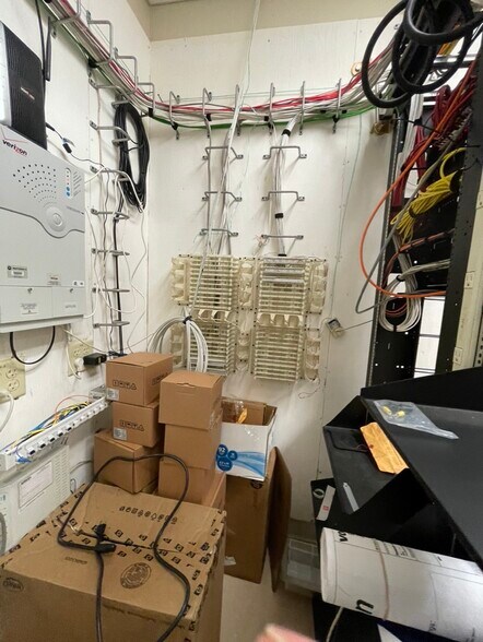 More Photos Of 84 N Plank Rd, Newburgh Storefront For Lease