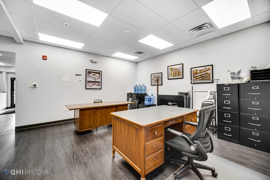 More Photos Of 9300 W Ogden Ave, Brookfield Office For Sale