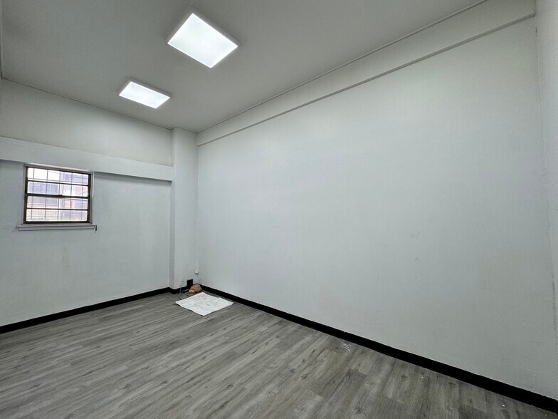 More Photos Of 4300 Crenshaw Blvd, Los Angeles Storefront Retail Office For Lease