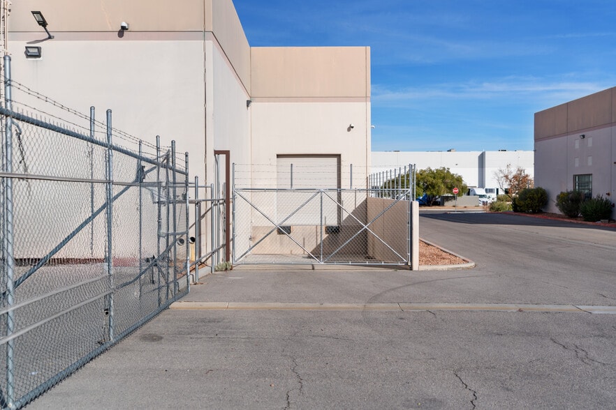 More Photos Of 3655 E Post Rd, Las Vegas Warehouse For Sale