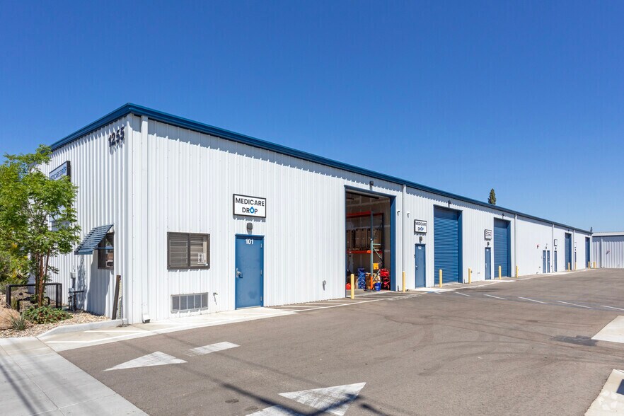 More Photos Of 1255 Hoblitt Ave, Clovis Warehouse For Lease