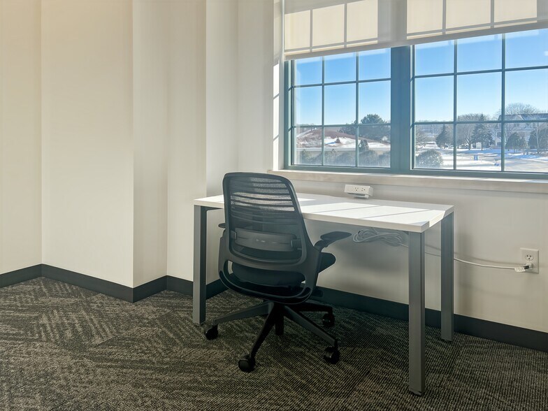 More Photos Of 2301 Sun Valley Dr, Delafield Coworking Space