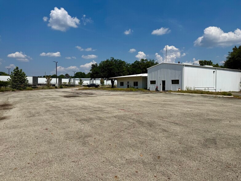More Photos Of 2005 Tile Factory Rd, Palestine Manufacturing For Lease