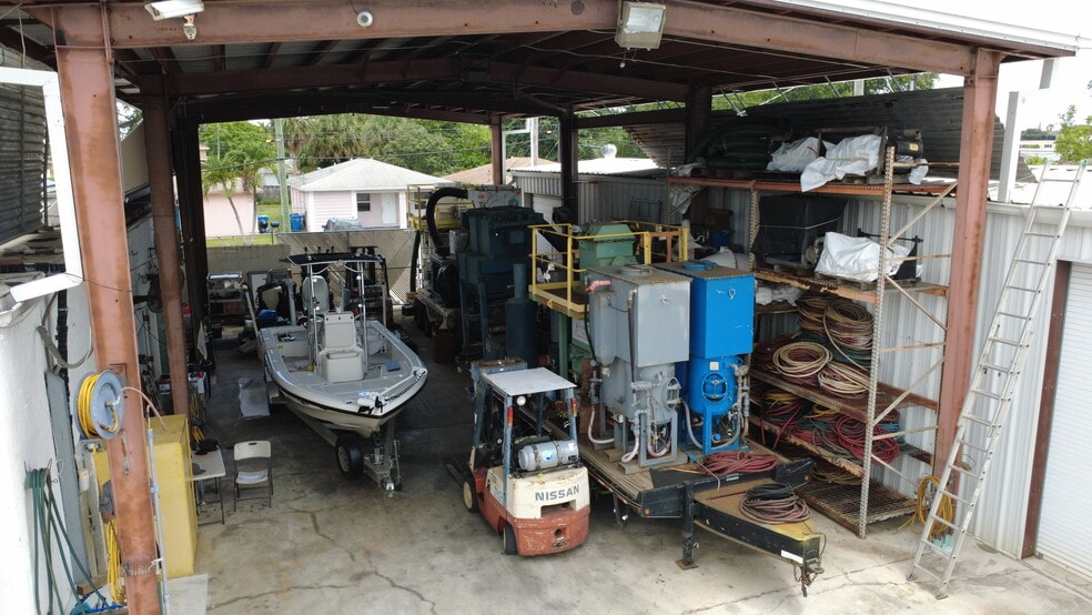 More Photos Of 3160 NE 3rd Ave, Oakland Park Warehouse For Lease
