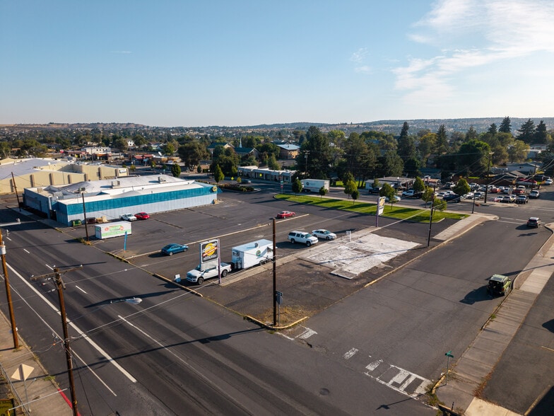 More Photos Of 36 SW I St, Madras Land For Lease