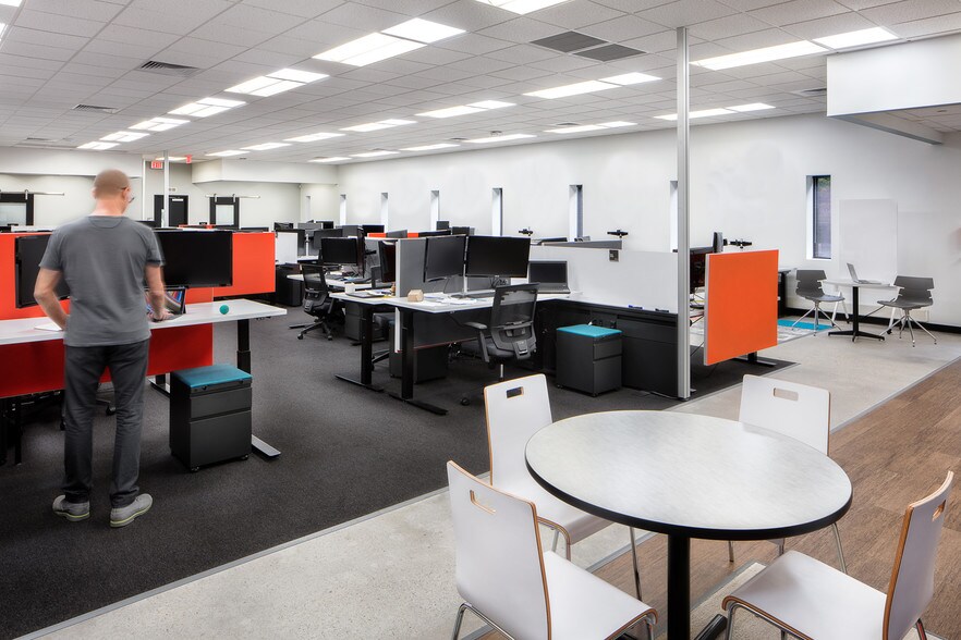 More Photos Of 267-271 Kappa Dr, Pittsburgh Research And Development For Lease