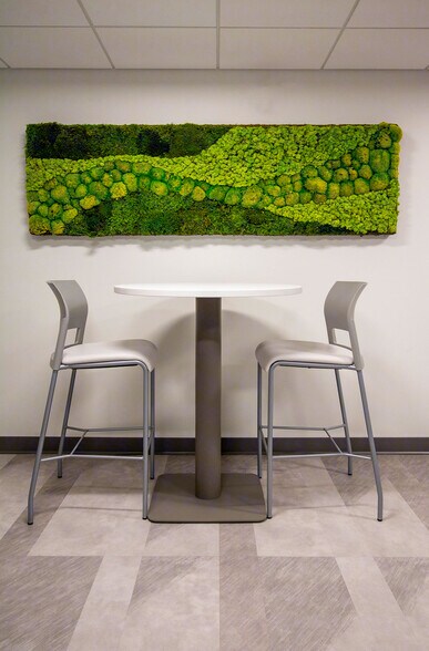 More Photos Of N14W23800 Stone Ridge Dr, Waukesha Medical For Lease