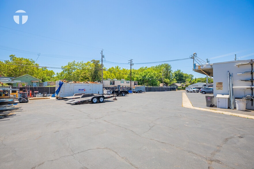 More Photos Of 205 23rd St, Sacramento Flex For Sale