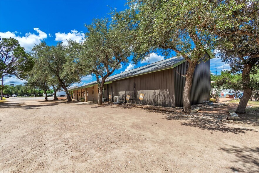 More Photos Of 4002 E Highway 290, Dripping Springs Freestanding For Sale