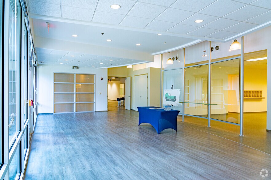 More Photos Of 15401 Weston Pky, Cary Office For Lease