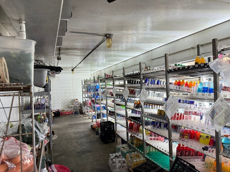 More Photos Of 8899 North Loop E, Houston Service Station For Sale
