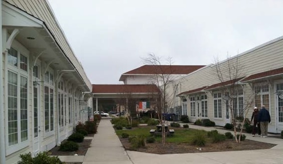 More Photos Of 1513-1517 N Howe St, Southport Freestanding For Lease
