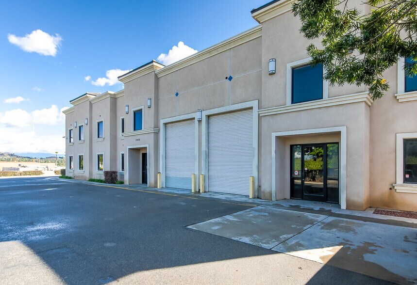 More Photos Of 5908 Jasmine St, Riverside Warehouse For Lease