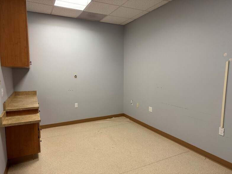 More Photos Of 807 St Helena Hwy, Saint Helena Office For Lease