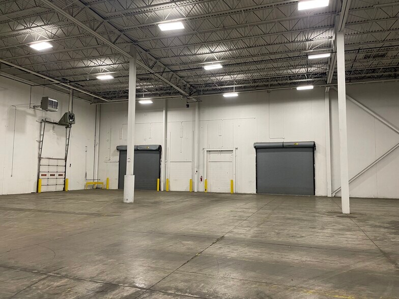 More Photos Of 90 Spencer Dr, Wells Warehouse For Lease