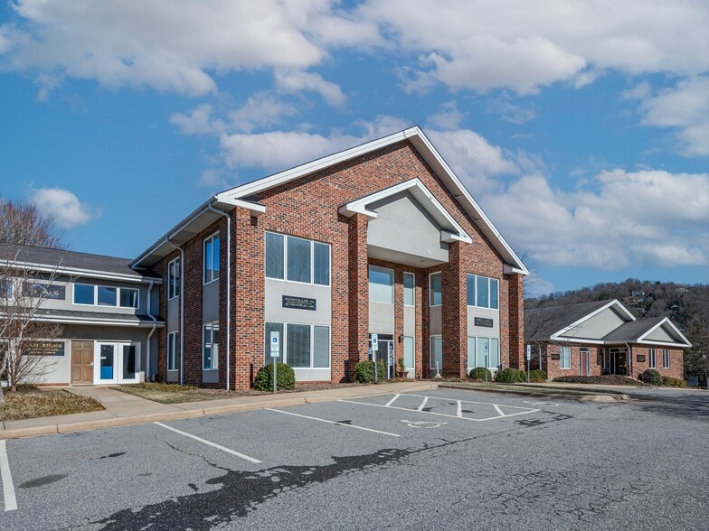 More Photos Of 77 Central Ave, Asheville Office For Sale