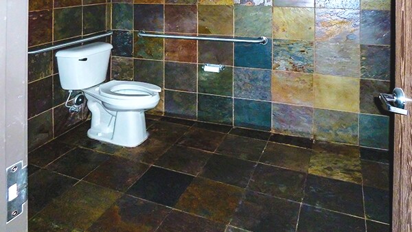 More Photos Of 7770 Duneville St, Las Vegas Distribution For Lease