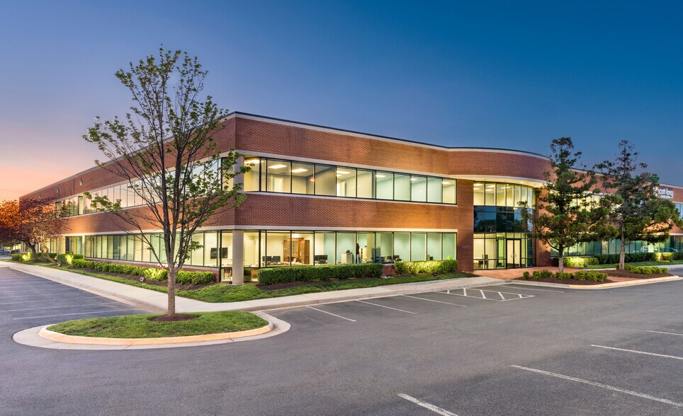 More Photos Of 14428 Albemarle Point Pl, Chantilly Unknown For Lease