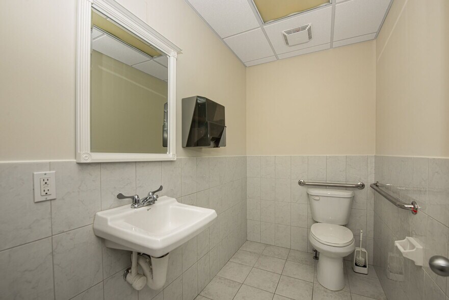 More Photos Of 1360 Montauk Hwy, Mastic Office For Lease