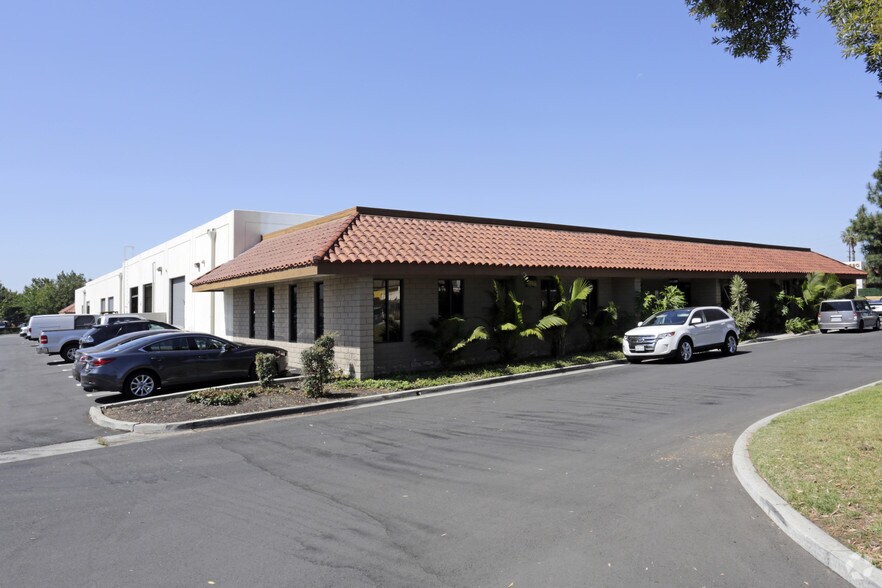 More Photos Of 570 W Lambert Rd, Brea Unknown For Lease
