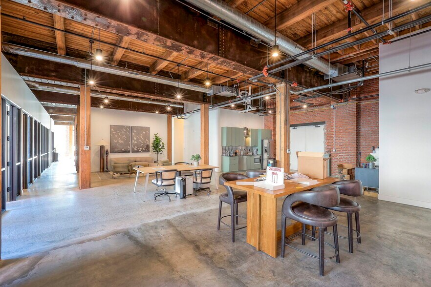 More Photos Of 1612 Grand Blvd, Kansas City Loft Creative Space For Lease