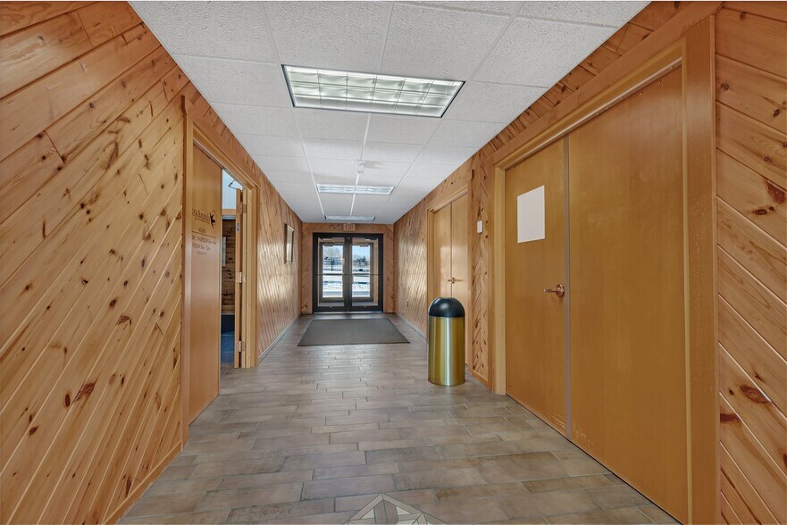 More Photos Of 525 Highway 10 S, Saint Cloud Freestanding For Lease