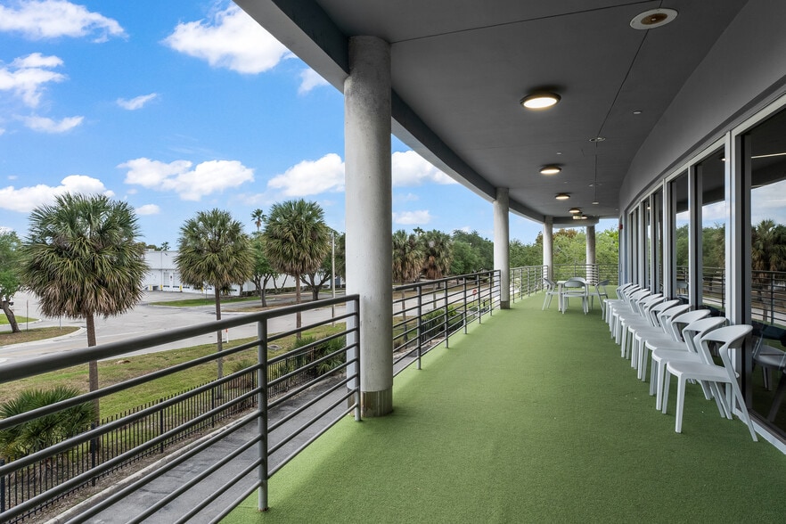 More Photos Of 10000 NW 15th Ter, Miami Industrial For Lease