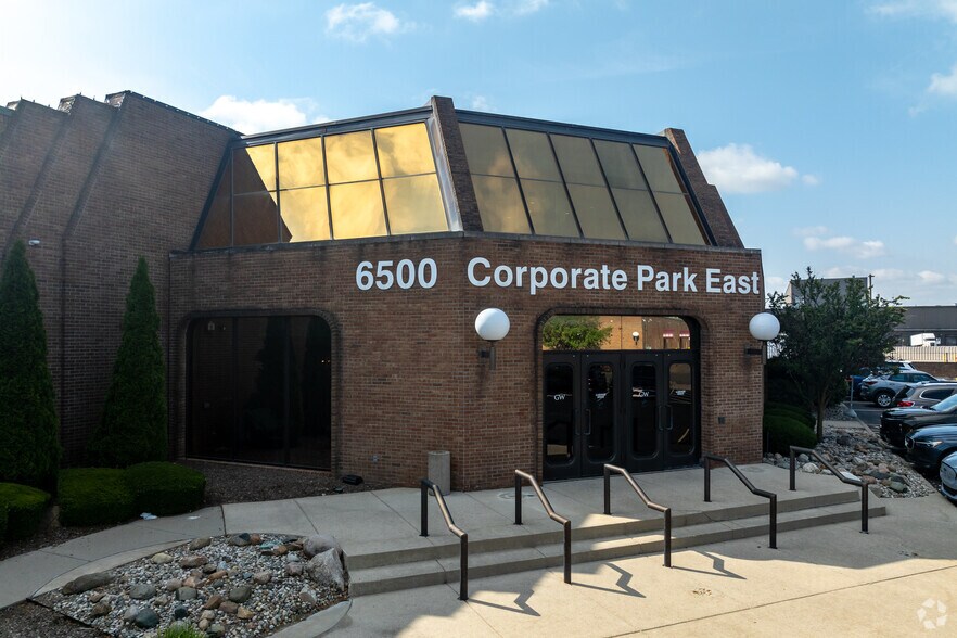 More Photos Of 6500 14 Mile Rd, Warren Warehouse For Lease