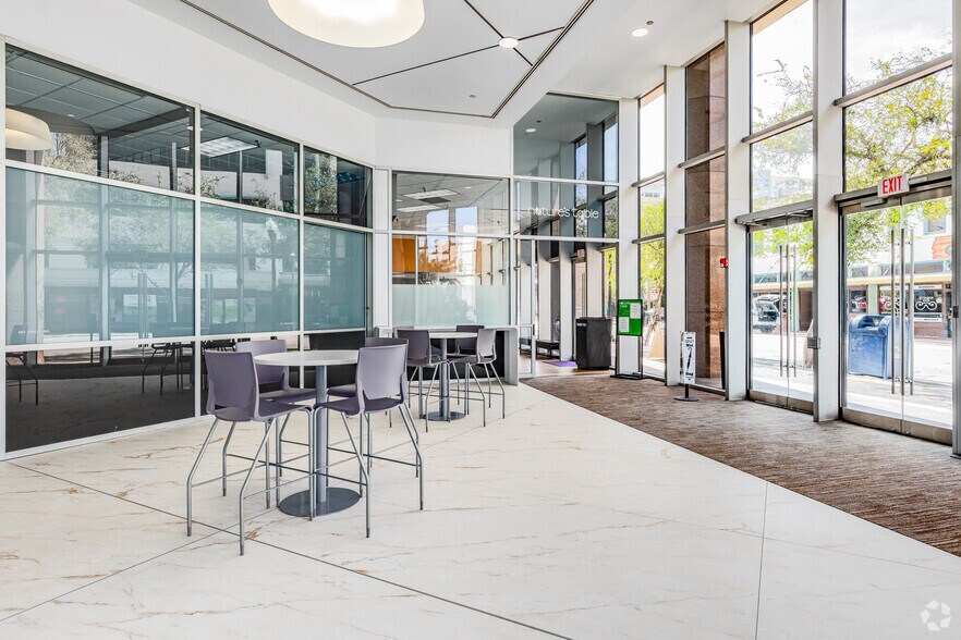 More Photos Of 111 N Orange Ave, Orlando Office For Lease