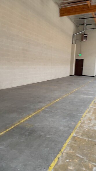 More Photos Of 937 S Alameda St, Los Angeles Warehouse For Lease