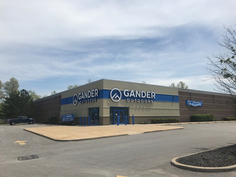 Primary Photo Of 9620 Diamond Centre Dr, Mentor Freestanding For Lease