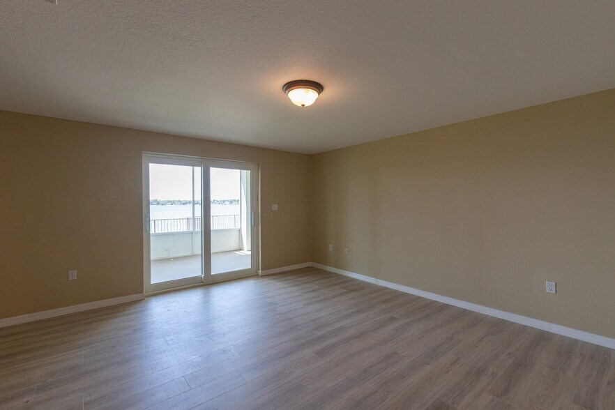 More Photos Of 1900 Oasis Blvd, Sebring Land For Sale