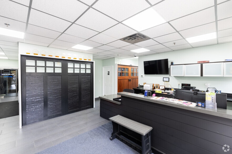 More Photos Of 681 Lawlins Park, Wyckoff Flex For Lease