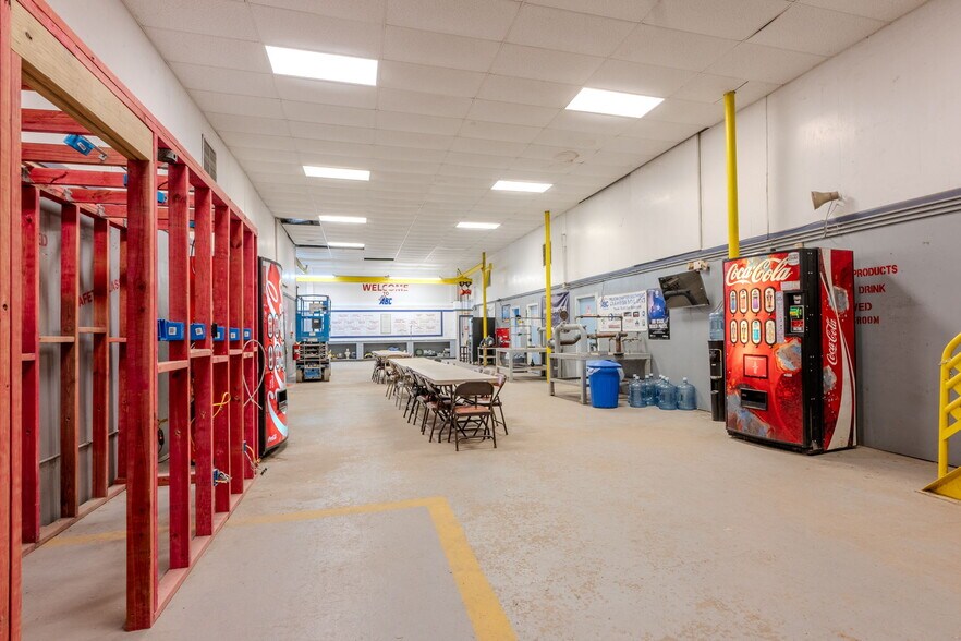 More Photos Of 222 Walcot Rd, Westlake Warehouse For Sale