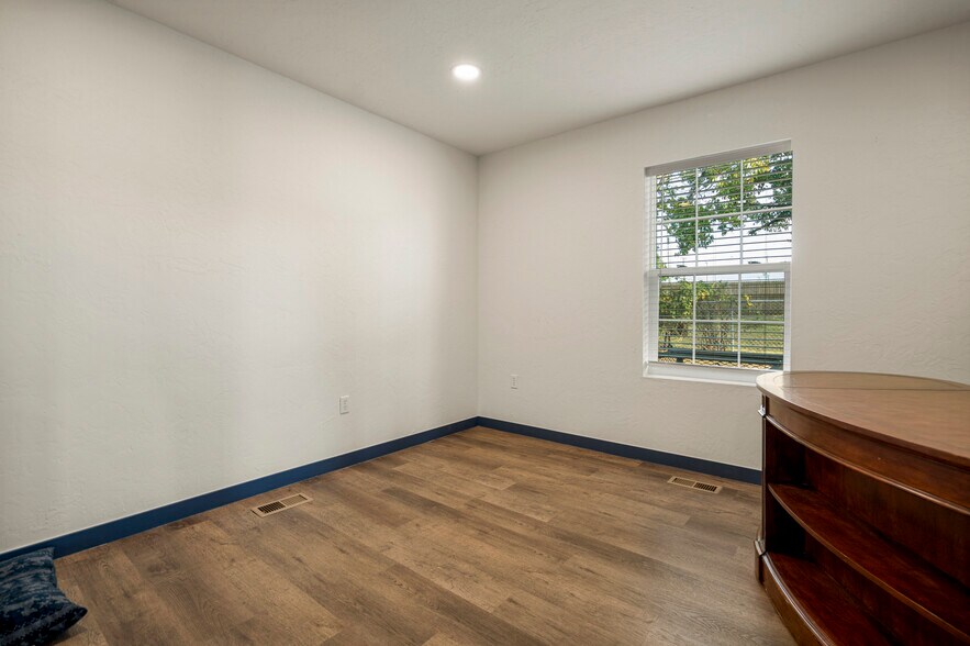 More Photos Of 1823 W 51st St, Tulsa Freestanding For Sale