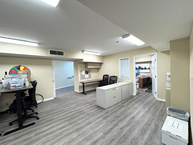 More Photos Of 815-821 Webster St, Oakland Storefront Retail Office For Lease