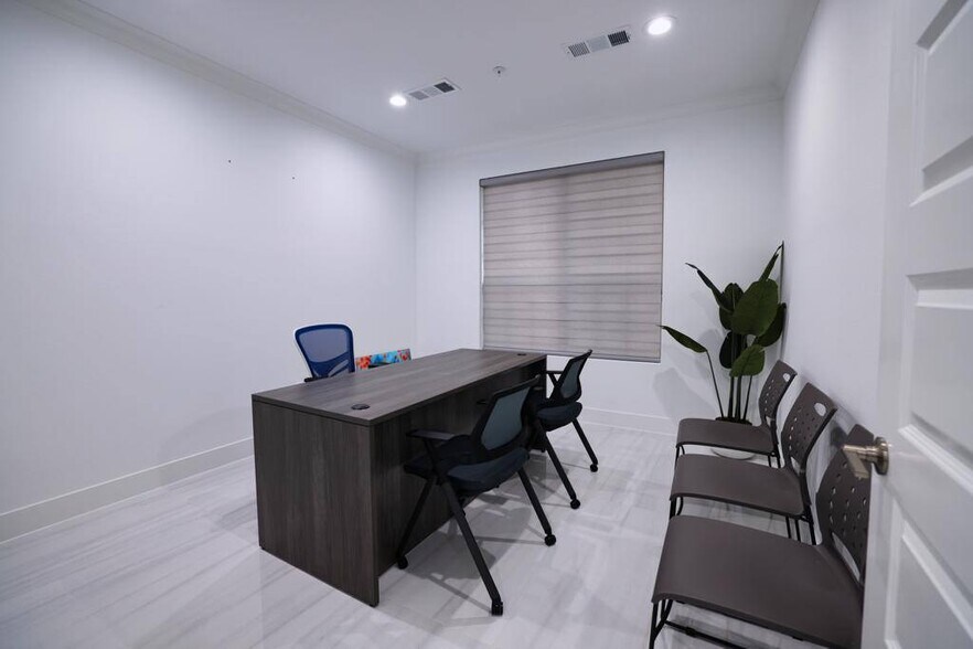 More Photos Of 2681 MacArthur Blvd, Lewisville Medical For Sale