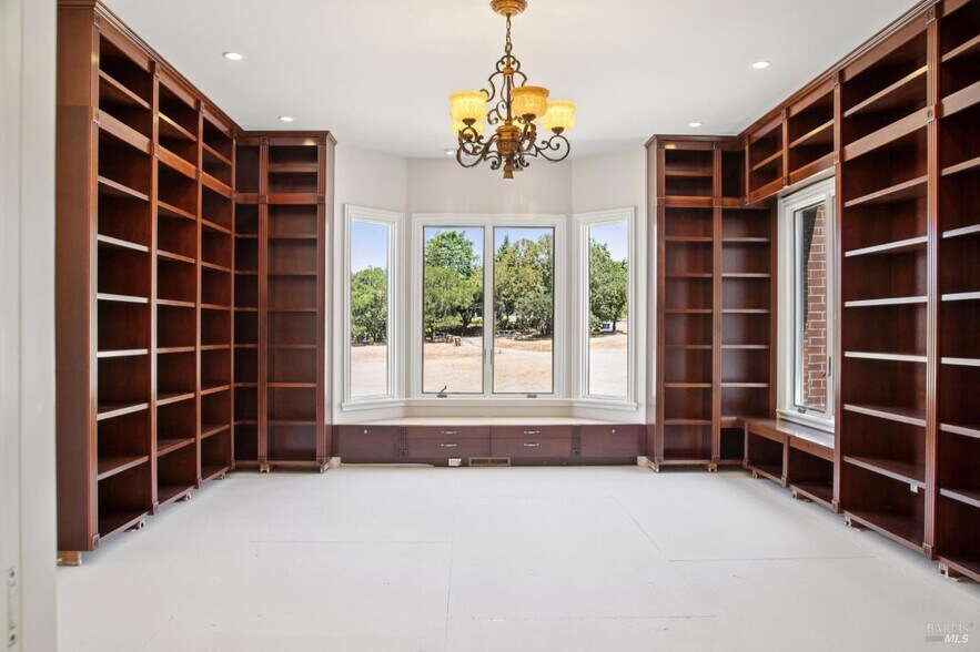More Photos Of 5151 Wild Horse Valley Rd, Napa Apartments For Sale