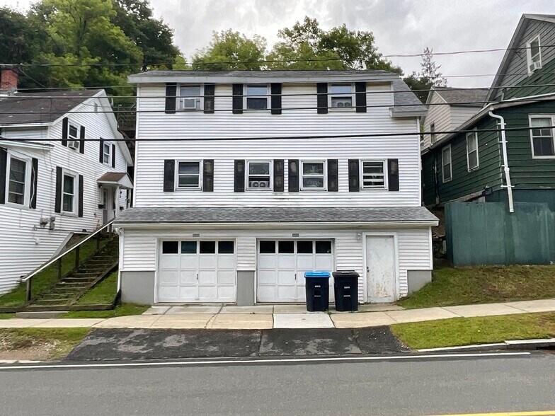 More Photos Of 180 Center st, Lee Multifamily For Sale