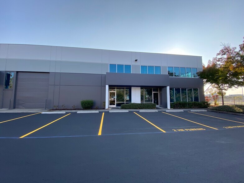 More Photos Of 6110 NE Croeni Ave, Hillsboro Industrial For Sale