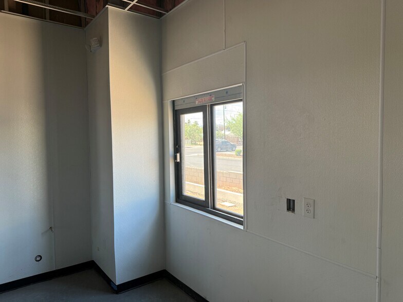 More Photos Of 420 E Southern Ave, Phoenix Fast Food For Lease