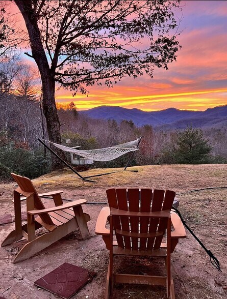 More Photos Of 354 Ivy Ridge Cir, Sylva Specialty For Sale