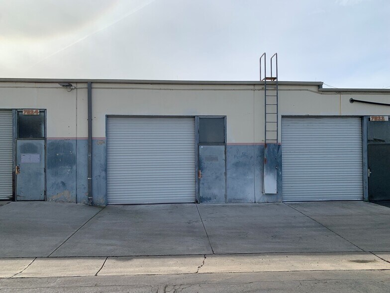 More Photos Of 7920-7950 Miramar Rd, San Diego Unknown For Lease