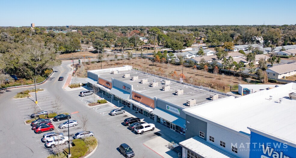 More Photos Of 955 S Woodland Blvd, Deland General Retail For Lease